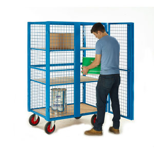 Heavy Duty Distribution Trucks